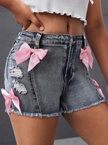 SHEIN Quần short denim co giãn màu xanh dương ôm sát, chất liệu mềm mại, thích hợp mặc hàng ngày, mùa hè, mùa xuân, đi lễ hội và đi biển, phù hợp cho bé gái tuổi teen, phong cách thường ngày Y2K, rách rưới, tua rua và nơ lớn màu hồng. - Màu xanh lam - Xem 5