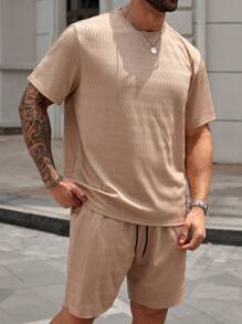 Manfinity Homme Conjunto de camiseta casual de manga corta con cuello redondo y gráfico de letras, y pantalones cortos con cordón en la cintura para hombres de talla grande - Caqui - Ver 7