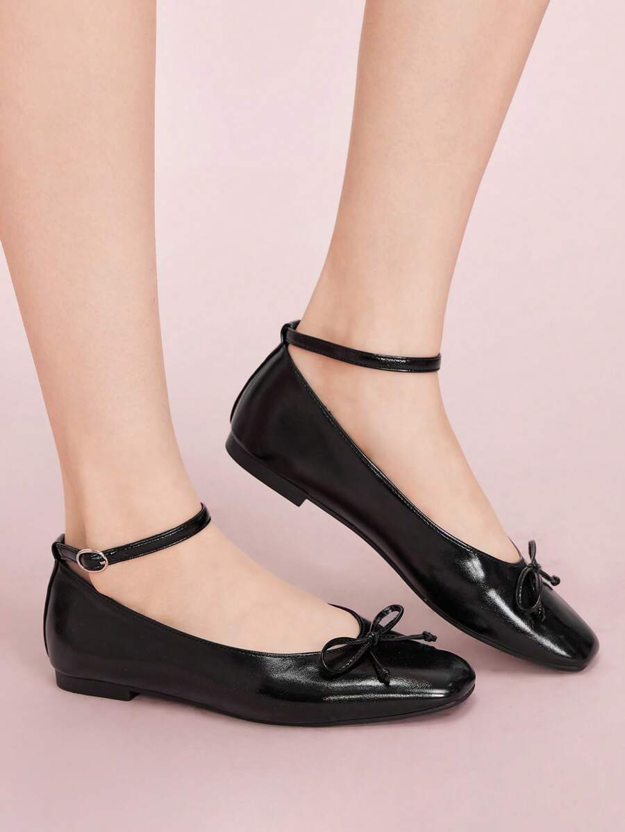 CUCCOO DOLLMOD Women's Bow Decor Fashion Cute Ballet Flats - Black - View 1