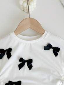 SHEIN LMoss Kids Babygirl 可爱休闲百搭针织白色蝴蝶结短袖衬衫，夏季 - 白色 - 查看 3