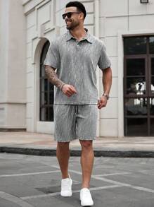 Manfinity CasualCool Conjunto de camisa polo de manga corta con estampado completo y pantalones cortos talla grande para hombres