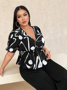 SHEIN SXY Plus Size Women's Spring And Summer Sexy Black And White Abstract Print Waist Short Sleeve Shirt, Suitable For Everyday Wear, Festival, Date Night, Birthday, Bachelorette Party Outfit, Wedding, Elegant, Casual, Shopping, Streetwear, Going Out, Easy To Match&Looks Slim, Accent Your Body, Flatter The Figure
