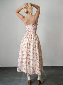 Sweetina Abito estivo da donna con fantasia floreale ditsy, spalline sottili, dettaglio di cucitura a lisca di pesce, senza maniche