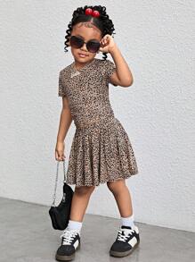 2件套少女豹纹针织休闲T恤搭配迷你裙套装，时尚百搭。妈妈、女儿和姐妹的搭配风格，适合度假、节日、学校日常穿着、居家聚会和特殊场合，春夏季。节日装扮 - 棕色 - 查看 5