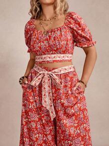 SHEIN VCAY Conjunto de 2 piezas de camisa corta de manga raglán con estampado floral y pantalones de pierna ancha para mujer de talla grande