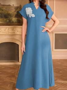 Al Najma 绣花领花肩袖立领优雅连衣裙