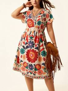 SHEIN LUNE Plus-Size Ladies' Summer Retro Floral V-Neck A-Line Bohemia Women Short Dress Renaissance Fair Dress Mother'S Day Dress - Multicolor - View 5