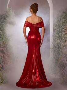 Glamrae 优雅的红色亮面露肩紧身美人鱼礼服，腰部扭纹细节，侧高开衩，后背可调节系带，适合约会、度假、单身派对、相亲活动、正式晚宴、派对礼服、晚会、婚礼宾客
