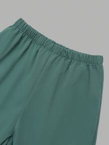 SHEIN Ensemble 2 pièces pour adolescentes, t-shirt décontracté à manches courtes et col rond avec imprimé graphique et pantalon cargo ample à poches, à la mode, pour le quotidien et l'extérieur, vert