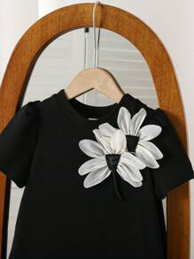 SHEIN فستان صيفي فضفاض للفتيات مزين بزخارف زهرية ثلاثية الأبعاد