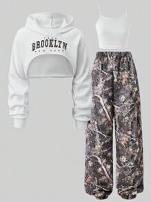 SHEIN Explorewe 3 Peças/Conjunto de Roupas Casuais para Meninas: Moletom com Capuz Estampado, Calça Suspensória Simples com Estampa de Galho de Árvore Morta, Conjunto Confortável e da Moda para Primavera e Outono - Multicolorido - Visão 1