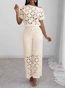 Slaydiva 25新款夏季优雅度假斜肩一字肩插肩袖短袖烂花菱格纹宽松上衣+下摆烂花阔腿裤特长裤白色女两件套 - 杏色 - 查看 6