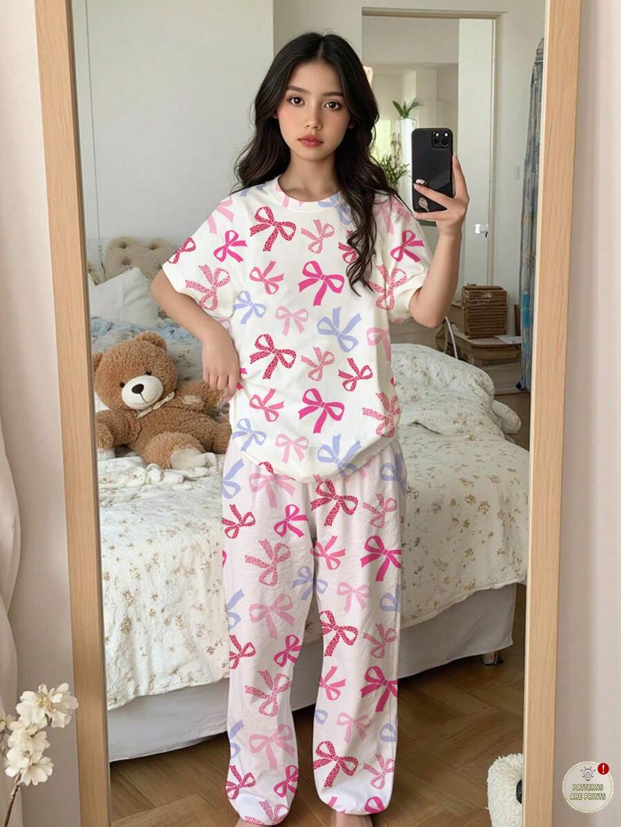 SHEIN 青少年女孩简约芭蕾风格彩色蝴蝶结印花粉色圆领短袖 T 恤和直筒宽松短裤 2 件套休闲睡衣套装家居服 - 彩色 - 查看 1