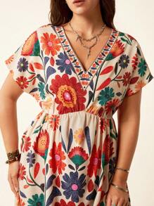 SHEIN LUNE Plus-Size Ladies' Summer Retro Floral V-Neck A-Line Bohemia Women Short Dress Renaissance Fair Dress Mother'S Day Dress - Multicolor - View 4