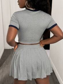 SHEIN Tall 2 件夏季休闲套装：字母印花 T 恤和褶皱迷你裙 - 灰色 - 查看 2