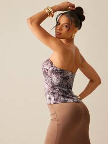 Hauture Top corto entallado sin mangas con estampado completo y diseño calado para mujer