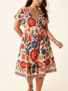 SHEIN LUNE Plus-Size Ladies' Summer Retro Floral V-Neck A-Line Bohemia Women Short Dress Renaissance Fair Dress Mother'S Day Dress - Multicolor - View 6