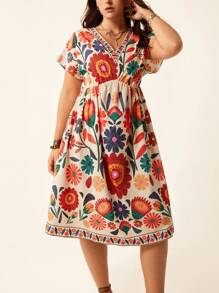 SHEIN LUNE Plus-Size Ladies' Summer Retro Floral V-Neck A-Line Bohemia Women Short Dress Renaissance Fair Dress Mother'S Day Dress - Multicolor - View 3
