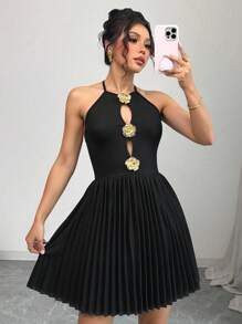 Elenzga Elegant Sleeveless Backless Pleated Hollow Gold Party Dress - Black - View 5