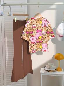 SHEIN Leap Crew Lulicore Drăguț Capybara Inimă Model Tween Fete Casual Minimalist Mânecă Scurtă Gât Rotund T-Shirt și Pantaloni Flare 2 buc Set pentru vară - Multicolor - Vizualizare 2