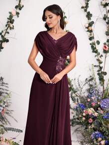 Coutiva Suknia dla matki panny młodej z haftem kwiatowym 3D i kryształkami zdobiona kokardą