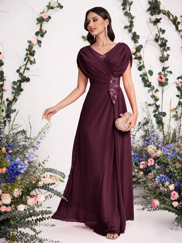 Coutiva Suknia dla matki panny młodej z haftem kwiatowym 3D i kryształkami zdobiona kokardą