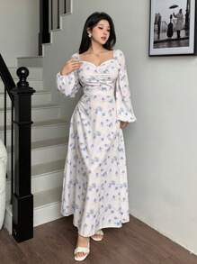 Modelyn French Style Heart-Neck Lace Trim Ditsy Floral Ladies Dress - Purple - View 3