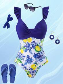 SHEIN Swim بدلة سباحة حريمي قطعة واحدة ، برقبة واحدة وأشرطة مكسرة ، ذات طبعات ملونة وسادة، بأناقة الصيف