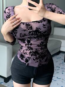 DAZY Camiseta interior ajustada y transparente con cuello cuadrado y estampado floral menudo para mujer, ropa de otoño, ropa de vuelta al colegio