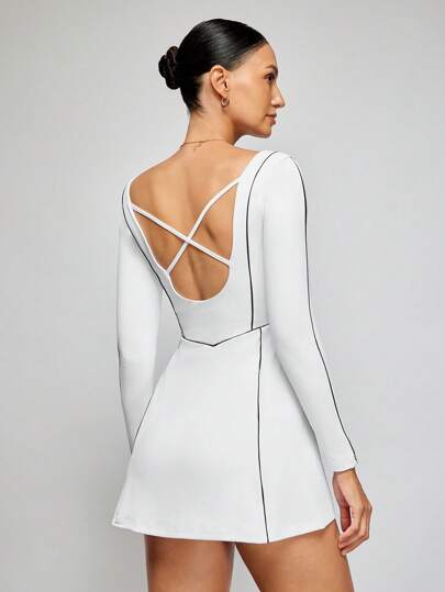 Activina 1 件女式白色方领长袖交叉后背运动连衣裙带衬里适合日常穿着和网球裙