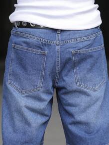 Manfinity EMRG Men's Casual Washed Character & Letter Print Denim Shorts - Blue - View 7