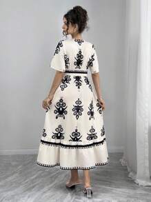 Momance 孕妇全身印花荷叶边下摆深V领短袖连衣裙 - 杏色 - 查看 3