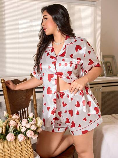LuxeNights Conjunto de pijama feminino plus size de verão com estampa de coração, cetim, manga curta, blusa e shorts, 2 peças, roupa para usar em casa