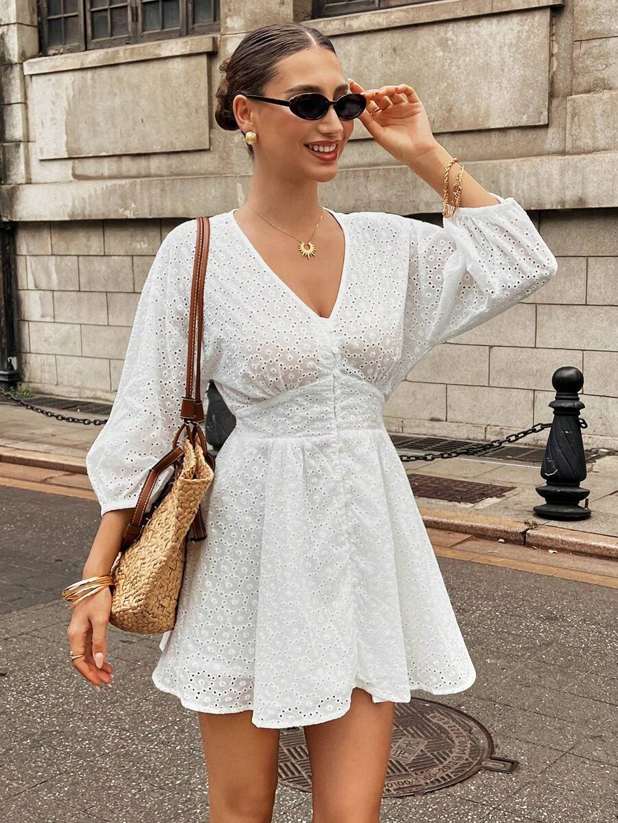 Chiquease Rochie de vacanță scurtă și elegantă, cu decolteu în V, cu broderie goală, casual