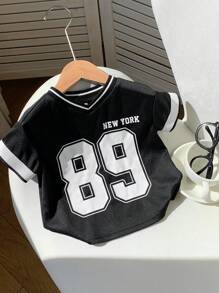 SHEIN 幼儿男童/女童休闲时尚运动风格 V 领宽松短袖针织 T 恤，适合室内、户外、日常穿着、运动、玩耍、派对、摄影、度假、春夏季 - 黑色 - 查看 4