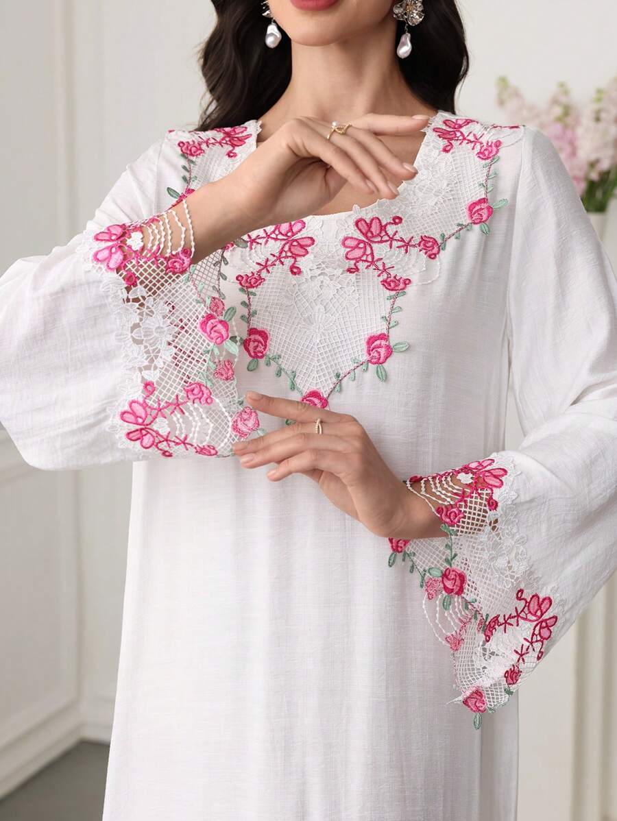 Al Najma 阿拉伯风格圆领喇叭袖彩色刺绣下摆喇叭裙，春夏季，端庄 - 白色 - 查看 1