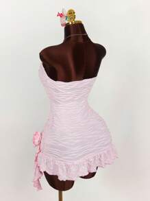 Amplova 纹理不对称下摆荷叶边吊带连衣裙