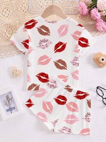 年轻女孩简约唇印休闲圆领短袖短裤家居服，适合夏季轻松舒适、休闲装、早午餐、家庭出游季节 - 彩色 - 查看 3