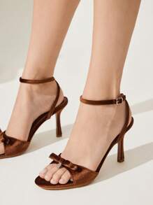 CUCCOO CHICEST 女士甜美浪漫优雅尖头高跟凉鞋，蝴蝶结装饰，水钻心形装饰，棕色天鹅绒材质，适合约会、时尚派对、正式场合、夏季