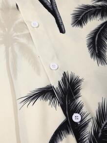 Manfinity KASUA Conjunto de camiseta de manga corta con botones y estampado de palmeras + pantalones cortos con cordón - Traje de baño, verano, hawaiano para hombres