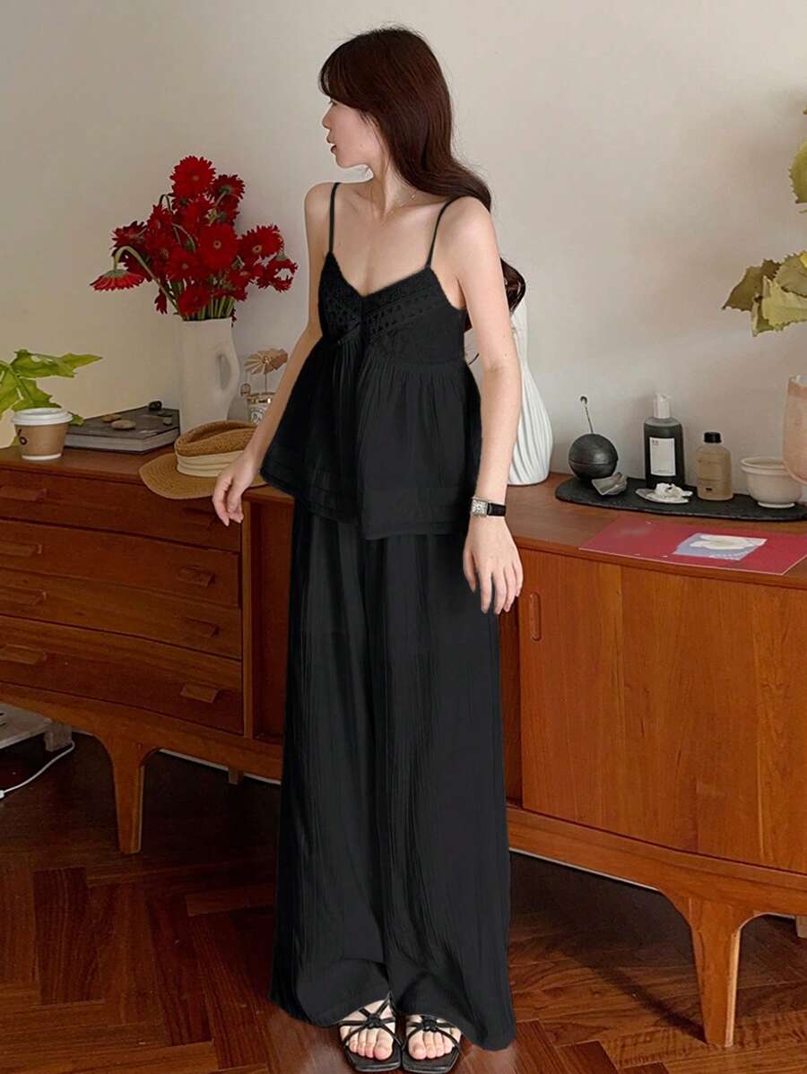 DAZY Bộ 2 món đồ nữ áo hai dây màu trơn thường ngày có miếng vá ren, quần áo trở lại trường - màu đen - Xem 1
