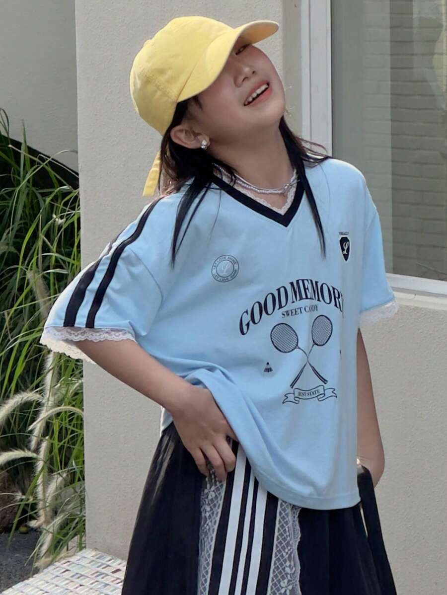 DAZY 少女宽松V领短袖T恤,运动撞色拼接印花,夏季返校季 - 藍色 - 查看 1