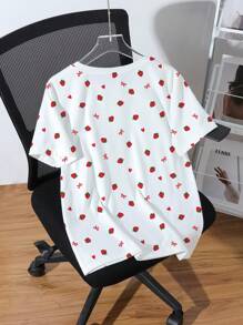 SHEIN EZwear Camiseta feminina casual minimalista com estampa gráfica de laço de morango e gola redonda, manga curta e folgada, adequada para férias, festivais de música, viagens de meninas