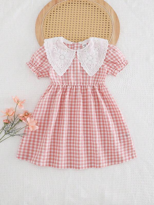 SHEIN Playful Pals Young Girl Cute Pink Plaid Dress With White Lace Collar, Suitable For Casual Outings In Summer