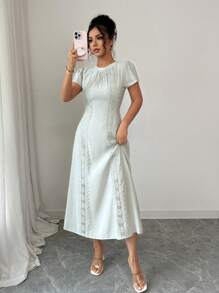 Chiquease 蕾丝拼布度假圆领短袖连衣裙，白色连衣裙