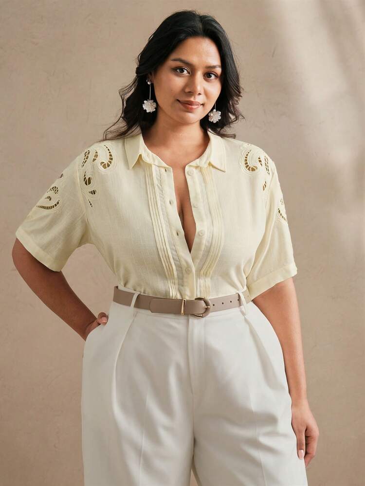 Chemisier court élégant en lin tissé, avec col à rayures brodées ajourées. Convient pour l'été, les festivals, le casual, les vacances, les jours fériés, la plage