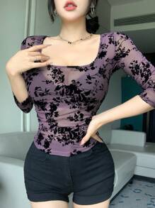 DAZY Camiseta interior ajustada y transparente con cuello cuadrado y estampado floral menudo para mujer, ropa de otoño, ropa de vuelta al colegio