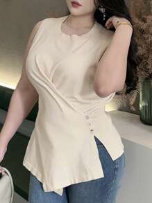 Dazy Plus Rundausschnitt einfarbiges Top mit Knopfverzierung an der Taille, ärmelloser Stricktop