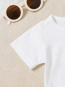 SHEIN Bộ 2 món áo sơ sinh cổ tròn tay ngắn có nút bấm phía trước màu trắng & quần yếm trùm đầu thêu sọc tai, thời trang dễ thương cho gia đình, trang phục hàng ngày, hoạt động ngoài trời - Nhiều màu - Xem 4