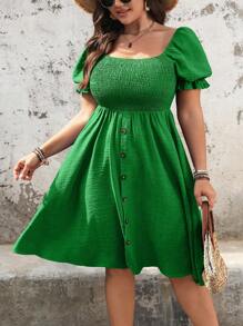 SHEIN LUNE Plus Size Solid Color Shirred Casual Short Sleeve Dress With Front Decorative Buttons - Green - View 5